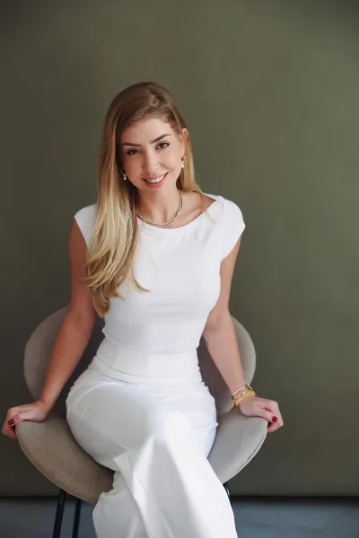 Retrato profissional da Dra. Gabriela Milke